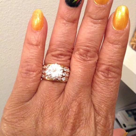 Cocktail Ring - Picture 2 of 3