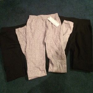 BUNDLE 2 black leggings and 1 grey leggings