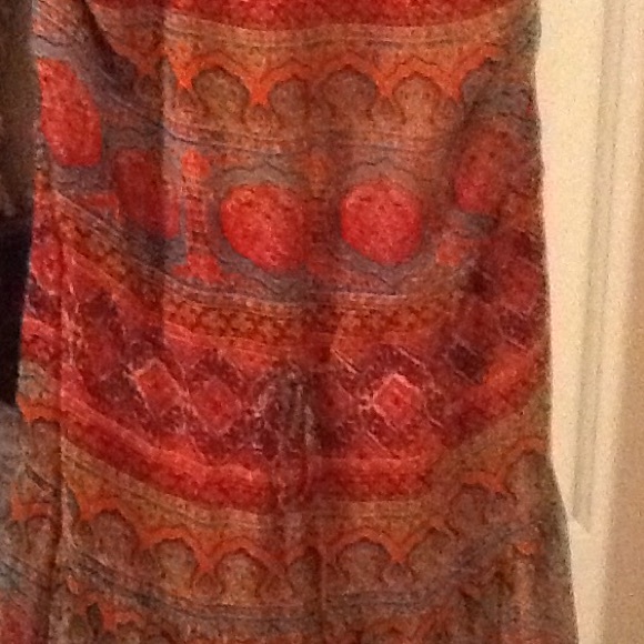 Beautiful dress size 4 new - Picture 3 of 3