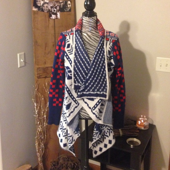 Sweaters - Beautiful sweater! Nwot
