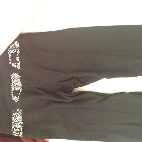Lululemon yoga pants! size 2