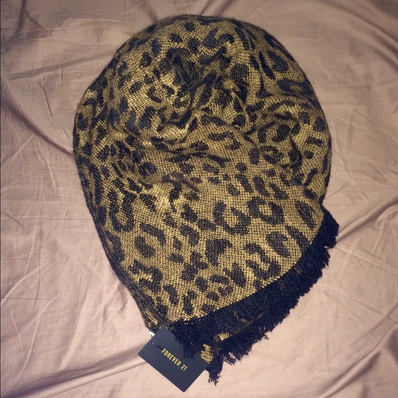 Forever 21 Cheetah Print Scarf