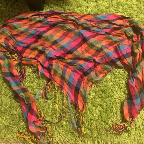 Triangle scarf