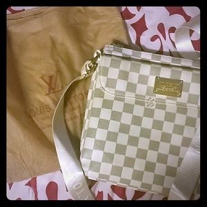 Small bag very new never used