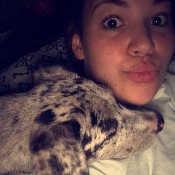 Meet Your Seller/Buyer❤️💙 - Picture 4 of 4