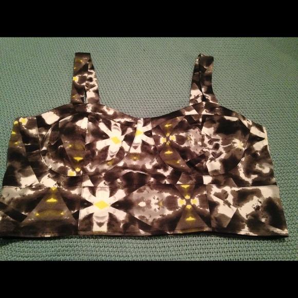 Crop top
