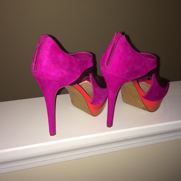 Jessica Simpson Peep-toe Pumps - Picture 3 of 3