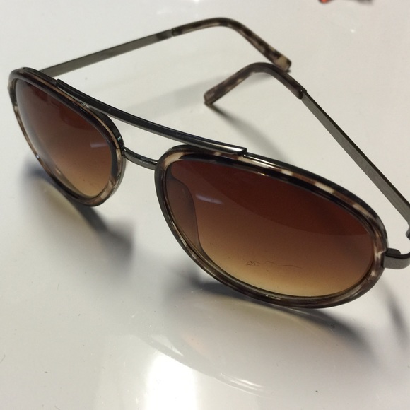 Sunglasses - Picture 2 of 3