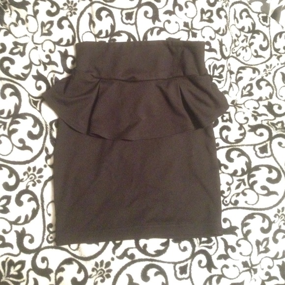 cotton on xs skirt black