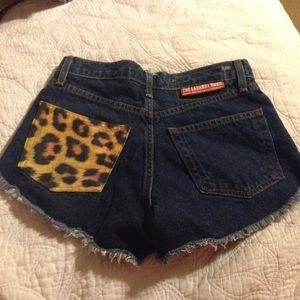 The laundry room 25 0 high waisted shortS