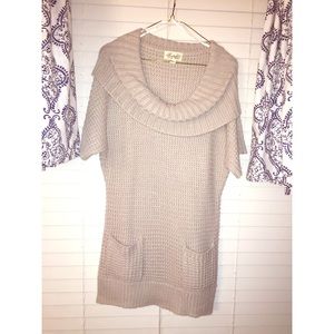 Knit dress with pockets