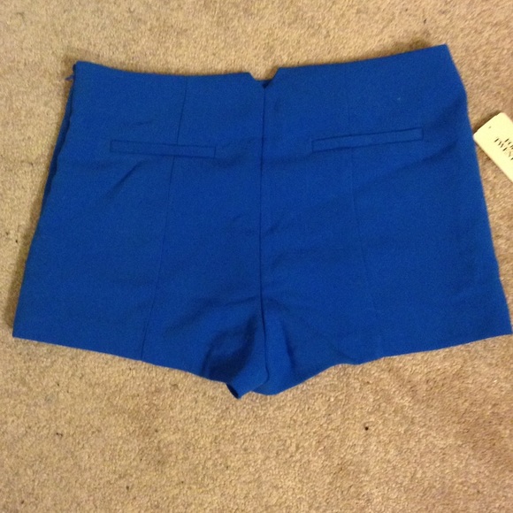 Shorts - Picture 2 of 2