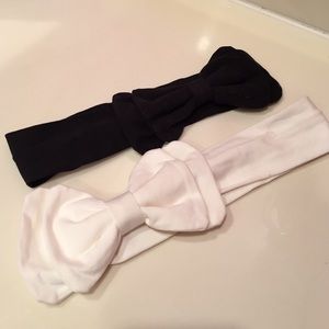 Black and white stretch headbands with bow