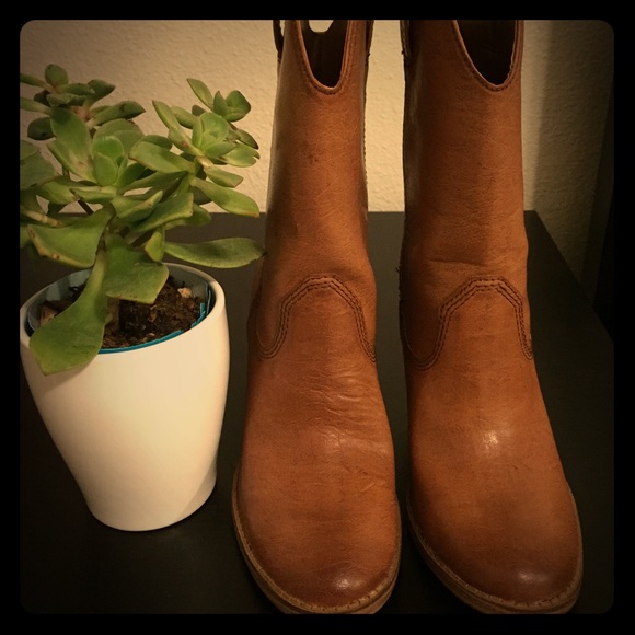 💥MOVING SALE!💥 Madden Girl Boots