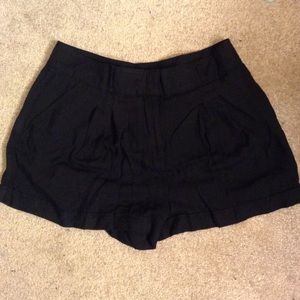 Black shorts with belt loop