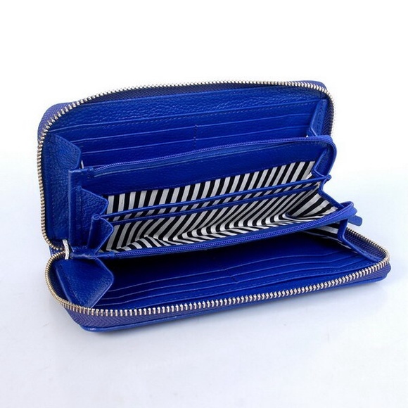 🌟Royal Blue Large Kate Spade wallet - Picture 2 of 3