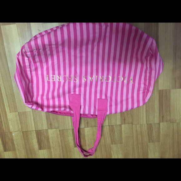 Victoria's Secret Other - Travel Bag Victoria's Secret