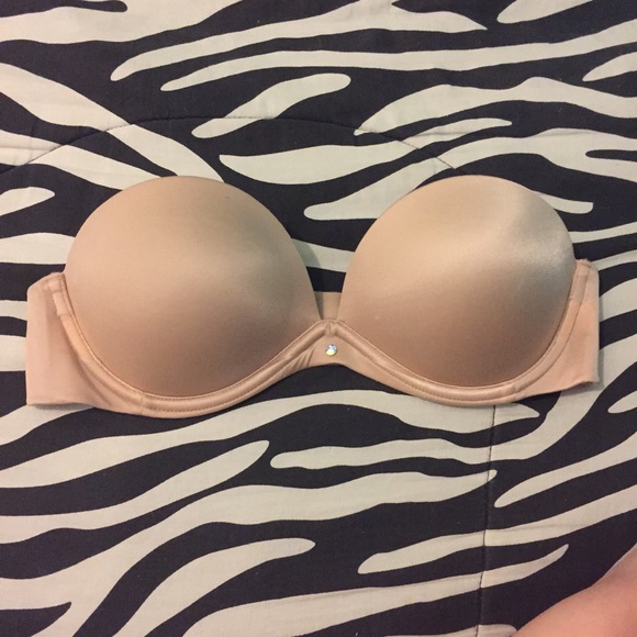 Victoria's Secret Very Sexy Plunge strapless bra