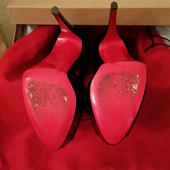Authentic Louboutin lady peep - Picture 2 of 2