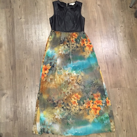 Urban Outfitters Dresses & Skirts - Perfect Festival Dress with Cutouts