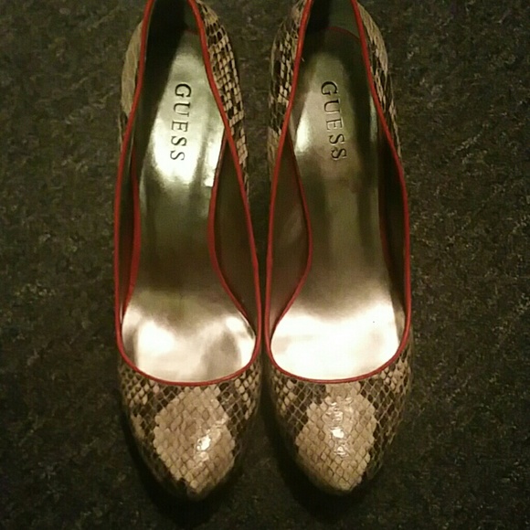 SOLD--Snakeskin guess heels - Picture 2 of 3
