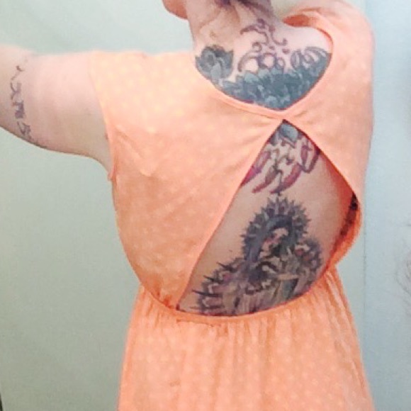 Cute peach dress - Picture 4 of 4