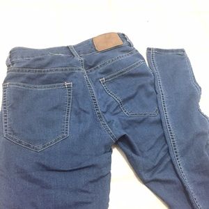 H&M Jeans - Like New* H&M stretchy jeggings H&M Jeans - Like New* H&M stretchy jeggings