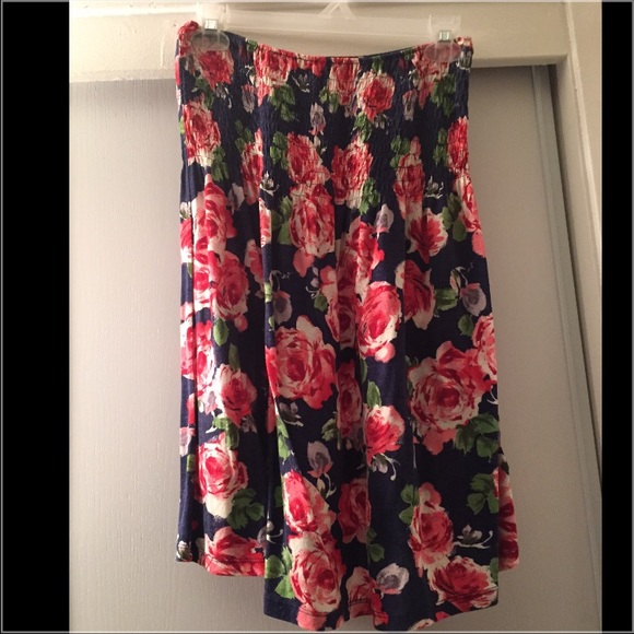 Floral Tube Top Style Top/Dress - Picture 2 of 3
