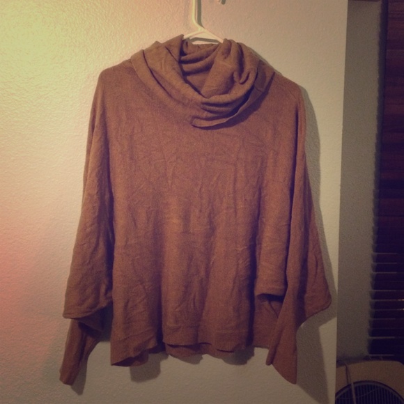 FOREVER 21 beige scarf like sweater Size S