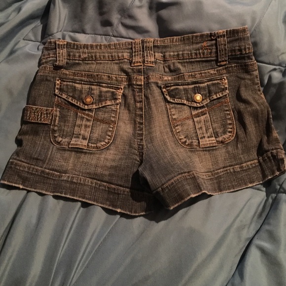 Hydraulic brand denim shorts - Picture 2 of 4