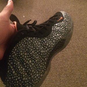 Safari foamposites size 10