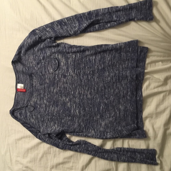 Divided Round neck sweater