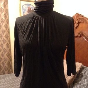 Banana republic turtle neck blouse w/id sleeve