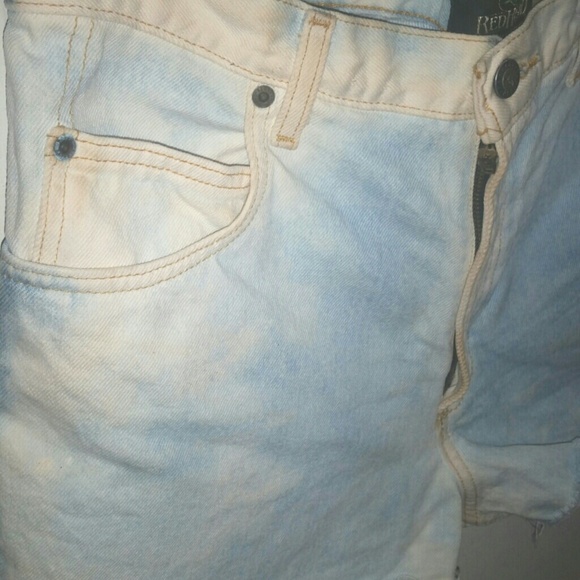 High Waist Vintage Destressed Booty Shorts - Picture 3 of 4