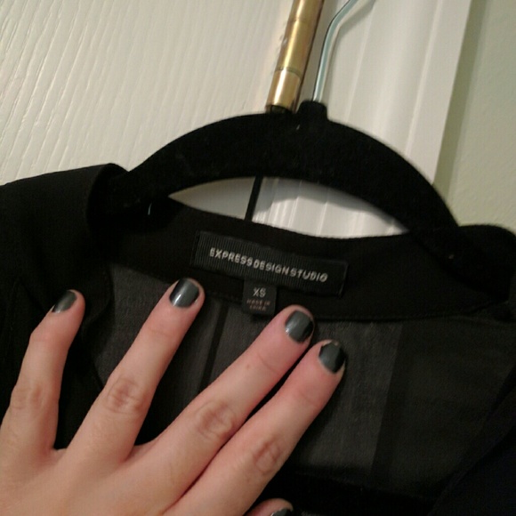 Express sheer black polyester sleeveless blouse - Picture 3 of 3