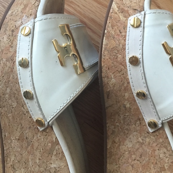 SOLD Tory Burch sz 8 cream patent leather and gold - Picture 3 of 4