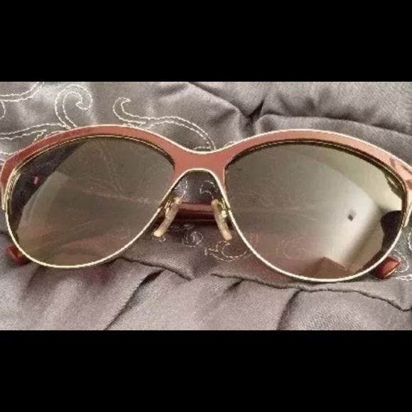 Authentic Valentino Sunglasses (V104S) like new!