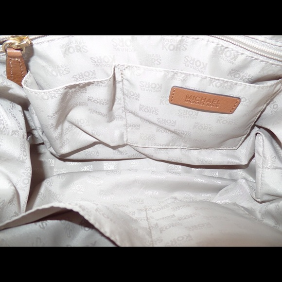 **SOLD** Tan Michael Kors purse - Picture 2 of 4