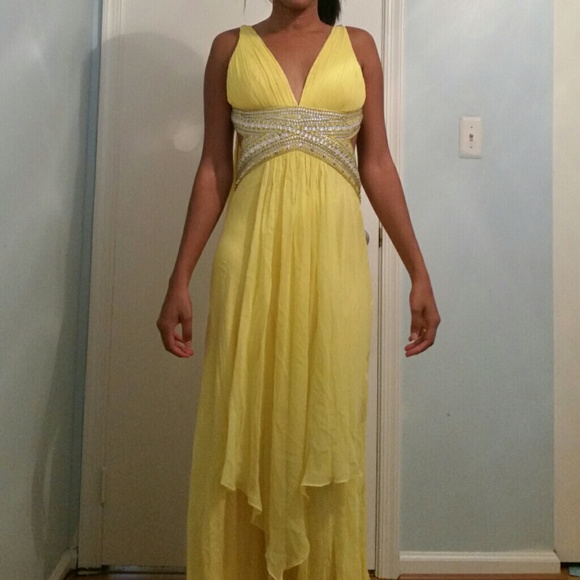 FORMAL DRESS - Picture 3 of 4