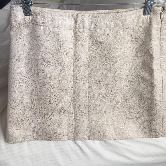 LAST CHANCE gold brocade skirt - Picture 4 of 4