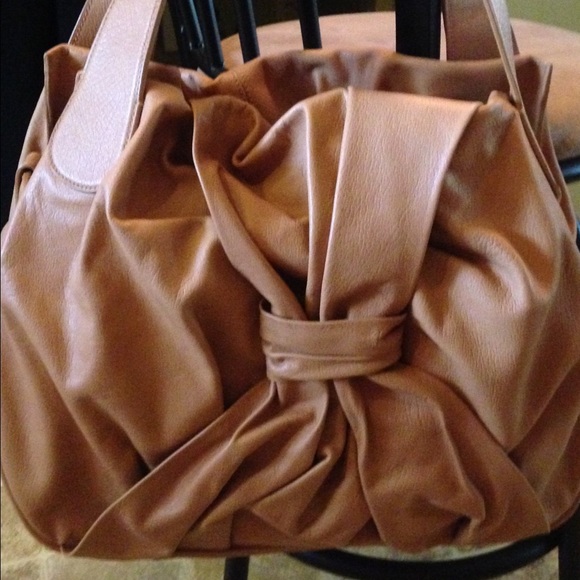 Free with purchase - Picture 1 of 4