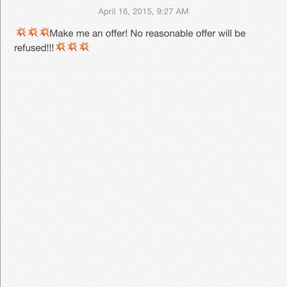 Looking to clean my closets! Make an offer💥