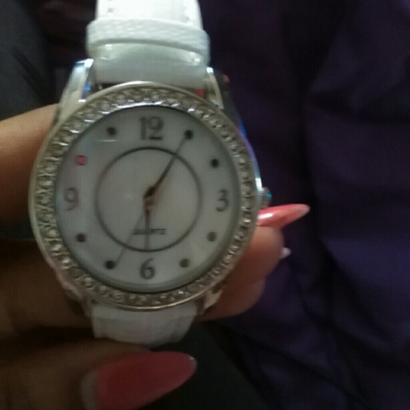 Watch - Picture 4 of 4