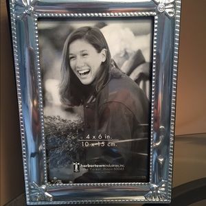 NWOT Picture Frame w/ silver front  size 4x6