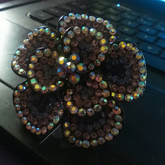 Flower ring - Picture 2 of 4