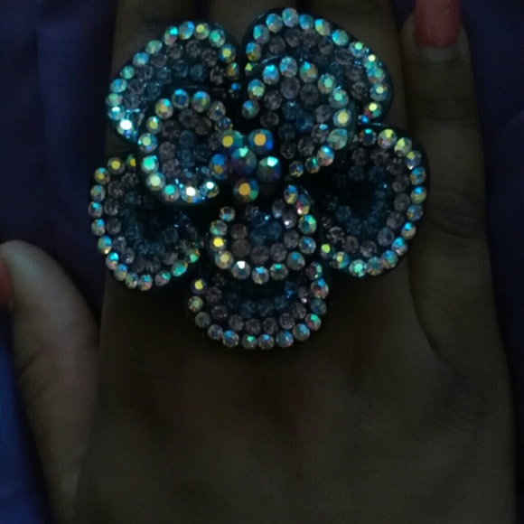 Flower ring - Picture 4 of 4