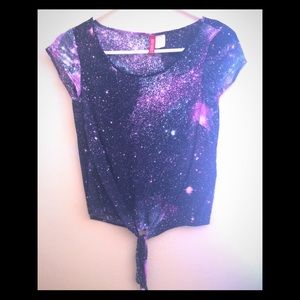 H&M Galaxy Top