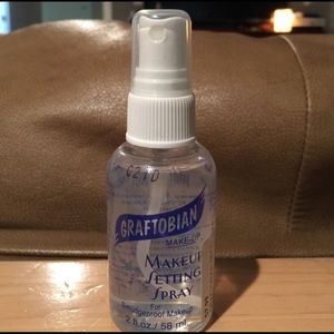 Graftobian setting spray