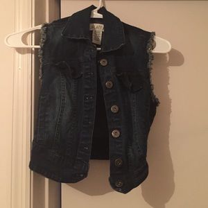 Dark blue vest