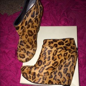 Rachel Roy fur cheetah booties